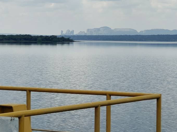 A full Capanda Dam with Pedras Negras in the background